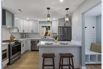 6-8 Linden Rd, Melrose, MA 02176 - Photo 5