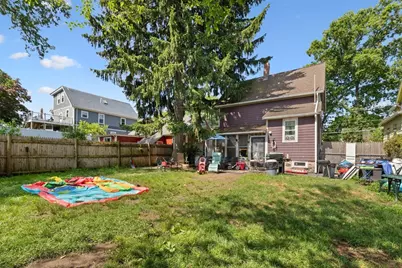 16 Floral Ave, Malden, MA 02148 - Photo 21
