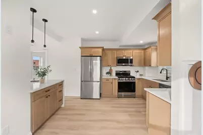 22 Starkey Ave, Attleboro, MA 02703 - Photo 5