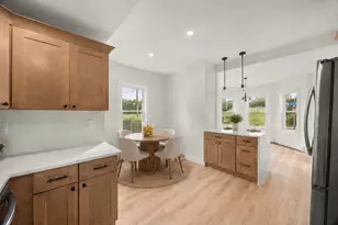 22 Starkey Ave, Attleboro, MA 02703 - Photo 7