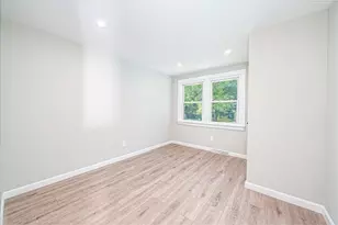 23 Taunton St, Bellingham, MA 02019 - Photo 9
