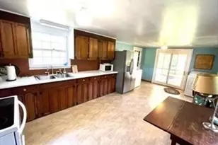 34 Wapping Rd, Kingston, MA 02364 - Photo 5