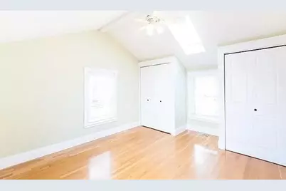 9 G St, Boston, MA 02127 - Photo 13