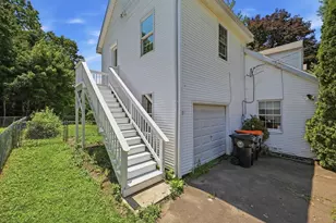 56 Lincoln Ave, South Hadley, MA 01075 - Photo 3
