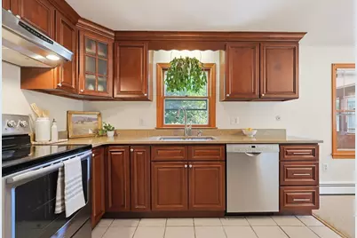 5 Nelson St, Attleboro, MA 02703 - Photo 11