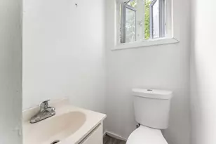 2 Hacker Ct, Worcester, MA 01603 - Photo 11