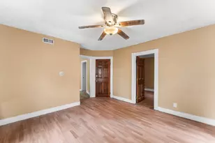 2 Hacker Ct, Worcester, MA 01603 - Photo 3