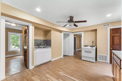 2 Hacker Ct, Worcester, MA 01603 - Photo 15