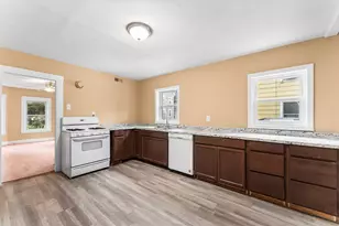 2 Hacker Ct, Worcester, MA 01603 - Photo 5