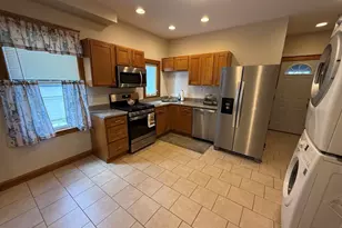 372 Metropolitan Ave, Boston, MA 02131 - Photo 5