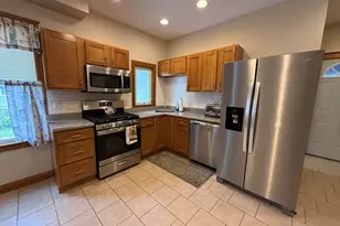 372 Metropolitan Ave, Boston, MA 02131 - Photo 3