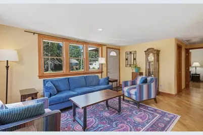 172 Bedford Road, Woburn, MA 01801 - Photo 3