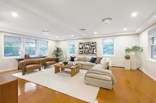 22 Bracebridge Rd, Newton, MA 02459 - Photo 11