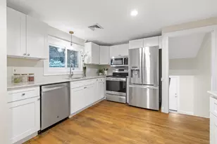 22 Bracebridge Rd, Newton, MA 02459 - Photo 7