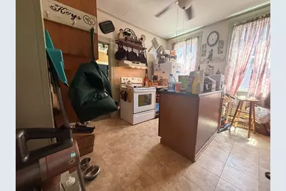 7 Park St, Chicopee, MA 01013 - Photo 15