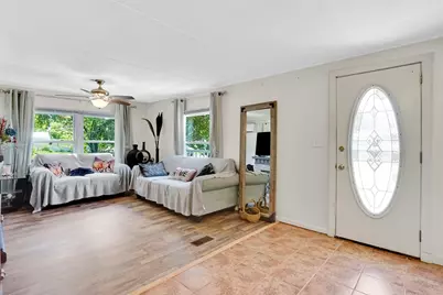 67 Fieldston St, Springfield, MA 01119 - Photo 3