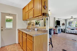 67 Fieldston St, Springfield, MA 01119 - Photo 11