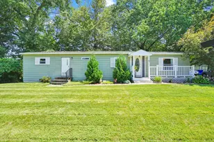 67 Fieldston St, Springfield, MA 01119 - Photo 1