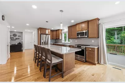 25 Fourth Ave, Billerica, MA 01821 - Photo 7
