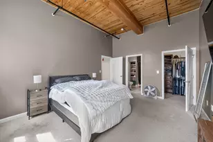52 Lawrence Dr, Lowell, MA 01854 - Photo 15