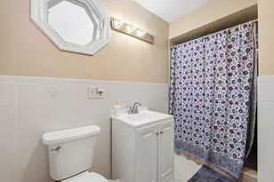 80 Clarence St, Everett, MA 02149 - Photo 15