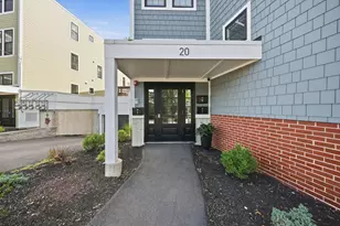 18-20 Crestway Rd, Boston, MA 02128 - Photo 17