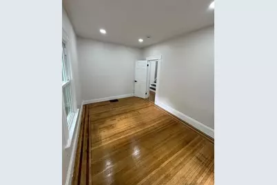 86 Amherst St, Springfield, MA 01109 - Photo 9