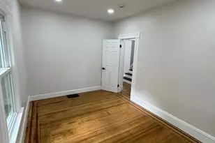 86 Amherst St, Springfield, MA 01109 - Photo 9