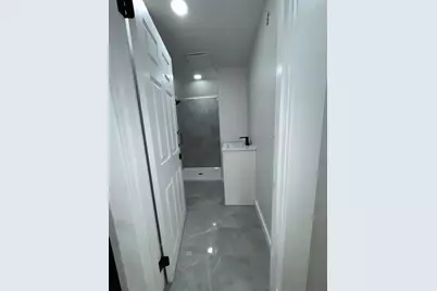 86 Amherst St, Springfield, MA 01109 - Photo 11