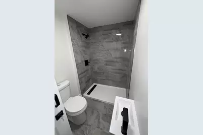 86 Amherst St, Springfield, MA 01109 - Photo 17