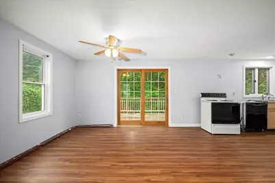 7 Sneade Dr, Oxford, MA 01540 - Photo 5
