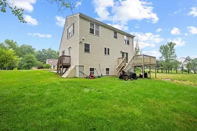 7 Sneade Dr, Oxford, MA 01540 - Photo 3