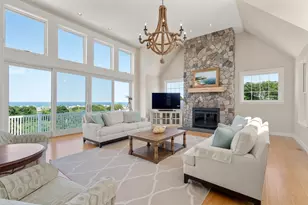 18 Holly Hill Cir, Marshfield, MA 02050 - Photo 5