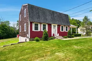665 Blackstone St, Uxbridge, MA 01569 - Photo 3