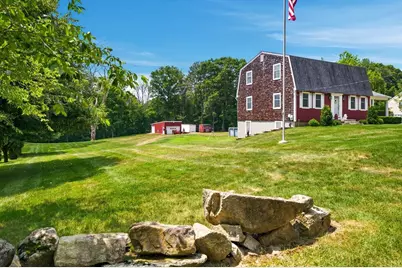 665 Blackstone St, Uxbridge, MA 01569 - Photo 5