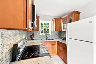 112 Maple St, Malden, MA 02148 - Photo 9