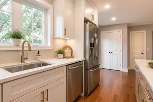 350 South Rd, Bedford, MA 01730 - Photo 9