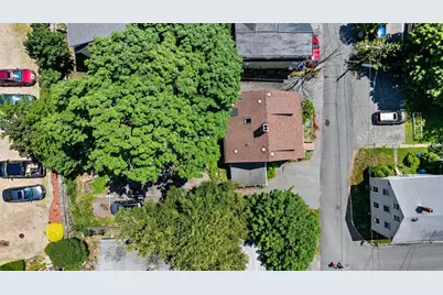 17 Vestry St, Beverly, MA 01915 - Photo 5