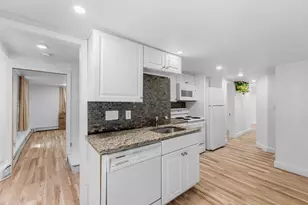 17 Vestry St, Beverly, MA 01915 - Photo 15
