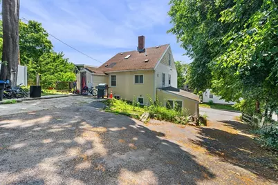 17 Vestry St, Beverly, MA 01915 - Photo 5