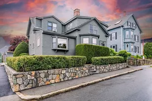 24 Pond St, Marblehead, MA 01945 - Photo 1