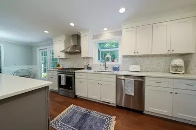 2 Tammie Rd, Hopedale, MA 01747 - Photo 5