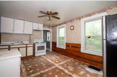 22 Comins Rd, Oxford, MA 01537 - Photo 17