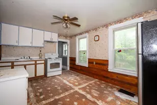 22 Comins Rd, Oxford, MA 01537 - Photo 17
