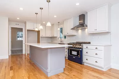 19 Fourth Avenue, Billerica, MA 01821 - Photo 9