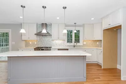 19 Fourth Avenue, Billerica, MA 01821 - Photo 9