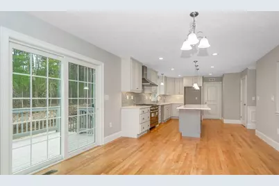19 Fourth Avenue, Billerica, MA 01821 - Photo 5
