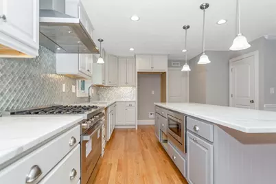 19 Fourth Avenue, Billerica, MA 01821 - Photo 7