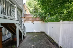 14 Mount Vernon St, Worcester, MA 01605 - Photo 31
