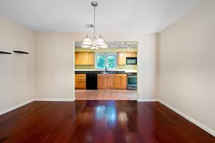 14 Mount Vernon St, Worcester, MA 01605 - Photo 5